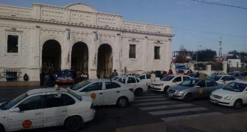 Solución a las paradas de taxis en el centro