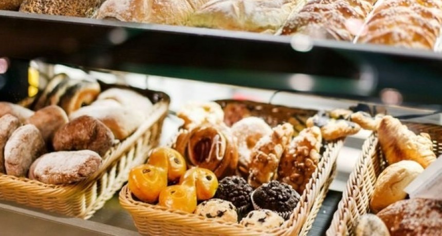 Trabajadores de panadería de paro por falta de pago de sueldos