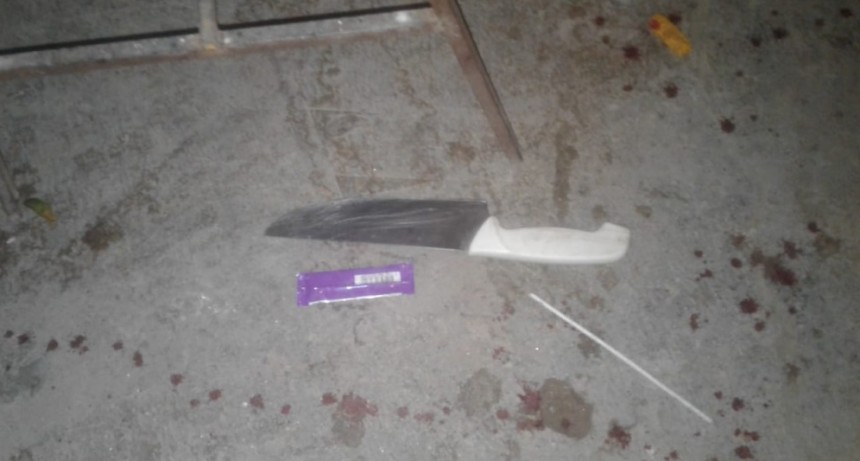 Una mujer apuñaló a un hombre en un festejo de cumpleaños