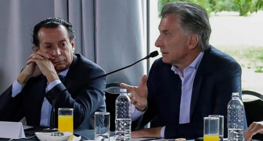 Mientras entran en vigencia los Precios Esenciales, Macri y Sica reciben a los empresarios que adhirieron al programa