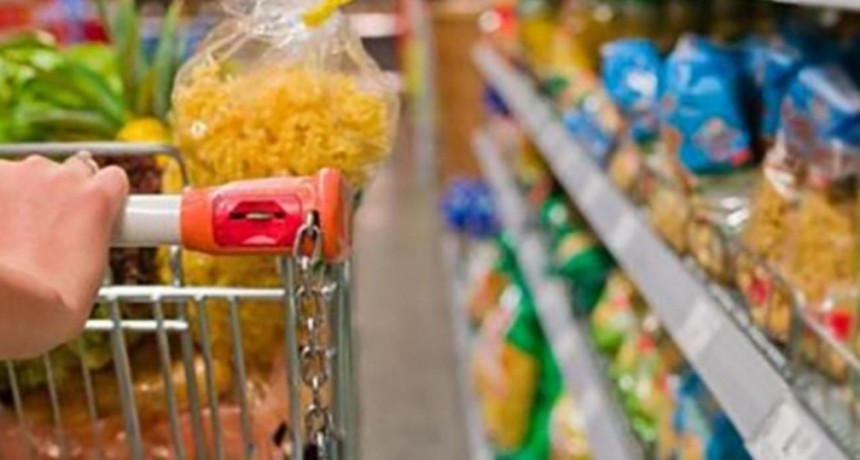 Precios muy esenciales pero muy poco saludables: Vino, arroz y harina pero ningún vegetal, queso o pescado