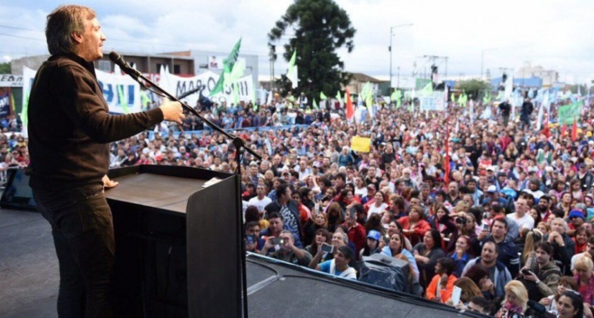 Máximo Kirchner: Estas manos tuvieron un joystick de PlayStation, pero nunca votaron el ajuste