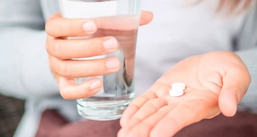 Ibuprofeno versus Paracetamol: tras la alerta sobre los riesgos del primero, cuáles son los parecidos y las diferencias entre ambos analgésicos