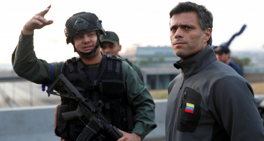 Todas las fotos del levantamiento militar en Venezuela liderado por Juan Guaidó