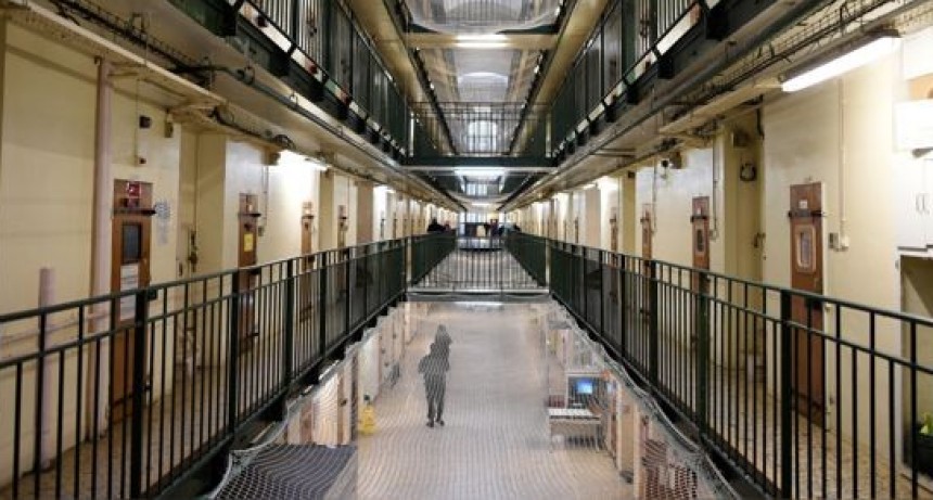 Varias cárceles de EE.UU. liberan a sus presos para disminuir el contagio por coronavirus