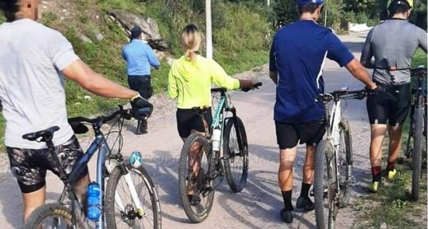 Salieron a dar un paseo en bicicleta en plena cuarentena y quedaron arrestados
