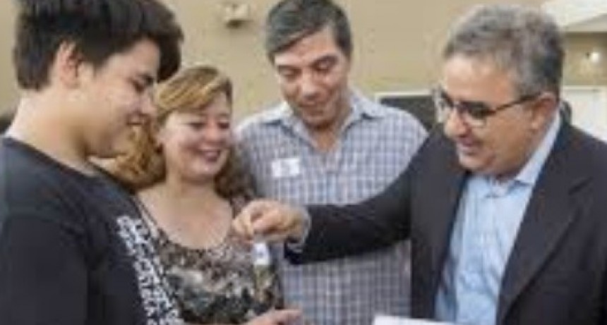 Jalil entregara viviendas en Malli, Andalgalá