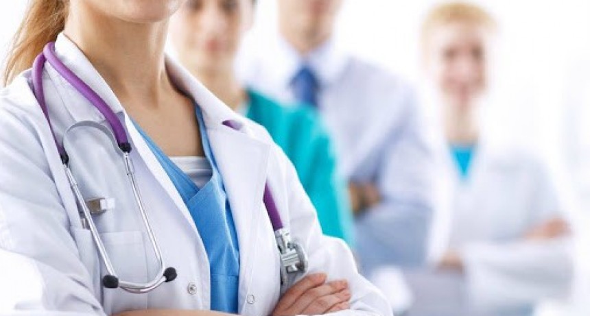 Médicos, odontólogos, laboratorios, ópticas y Rentas, volvieron a atender al público