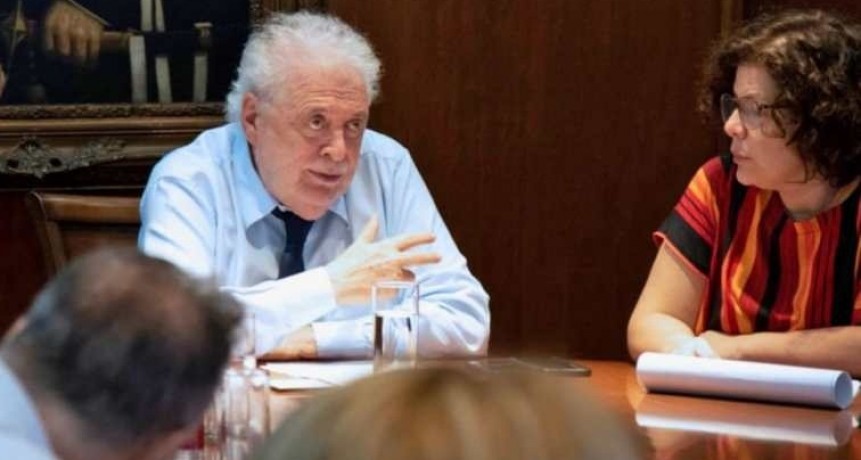 Médicos argentinos no quieren que lleguen profesionales cubanos