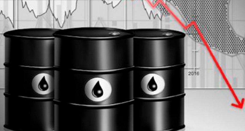 Si bajó el valor del petróleo crudo a nivel global, ¿por qué se mantiene el precio de los combustibles en la Argentina?
