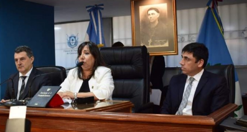 Cecilia Guerrero: negó la existencia de listas con nombres para trasladar al personal legislativo a áreas del Ejecutivo provincial