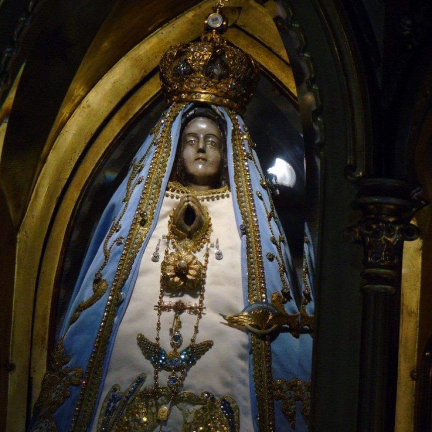 Festividades Marianas: sin público y bloqueo del casco céntrico