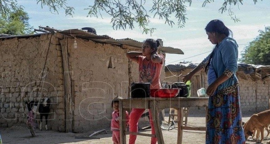 Mujeres indígenas caminan a Buenos Aires por pérdidas y daño de tierras ancestrales