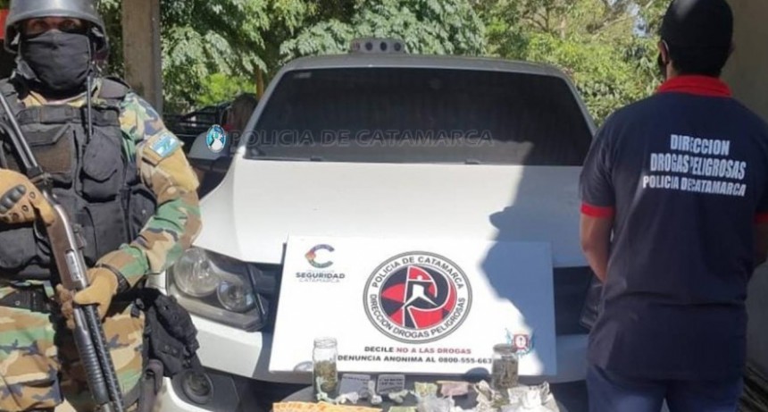 Marihuana, Cocaína, mas de Medio Millón de pesos y Tres Detenidos en Operativo Policial 