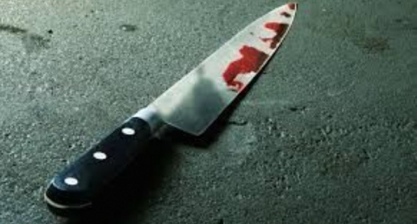 Discutieron y forcejearon con un cuchillo: terminaron en el hospital