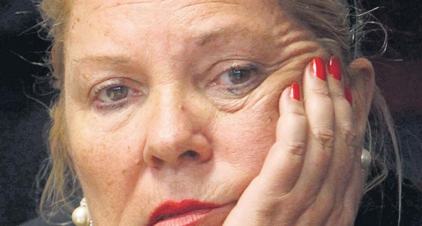 Nuevo exabrupto de Carrio: Este país me hartó