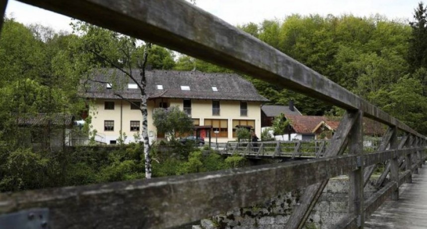 Conmoción En Alemania Por El Asesinato A Flechazos De Tres Personas Y El Hallazgo De Otros Dos Cadáveres