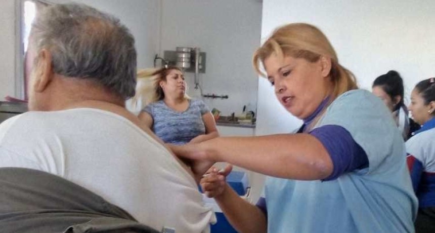 Salud presente en el Mercado de Abasto Municipal