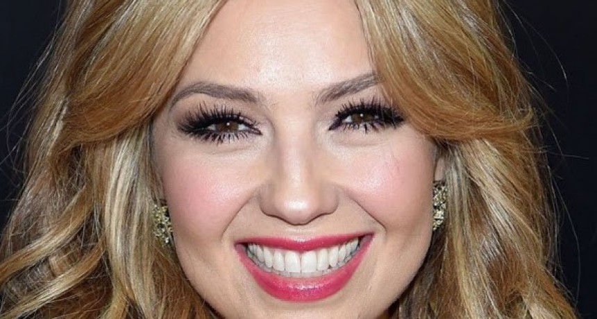 Las excéntricas botas de Thalía: ¿las usarías?