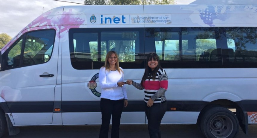 Firman convenio por el transporte escolar para Fiambalá