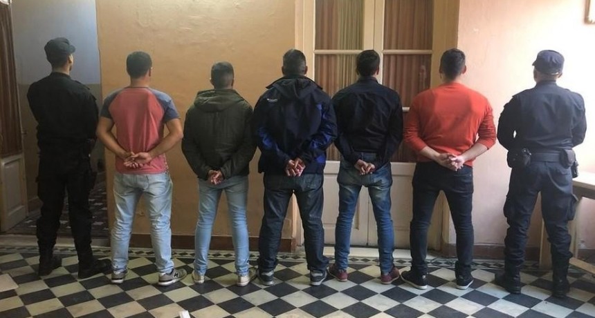 Siete policías detenidos por la muerte de cuatro chicos