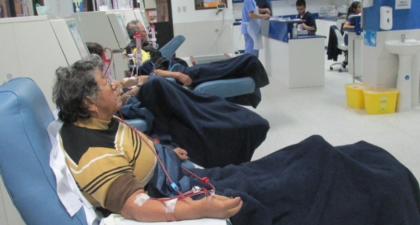 Más de mil pacientes dializados pueden dejar de recibir tratamiento en Catamarca