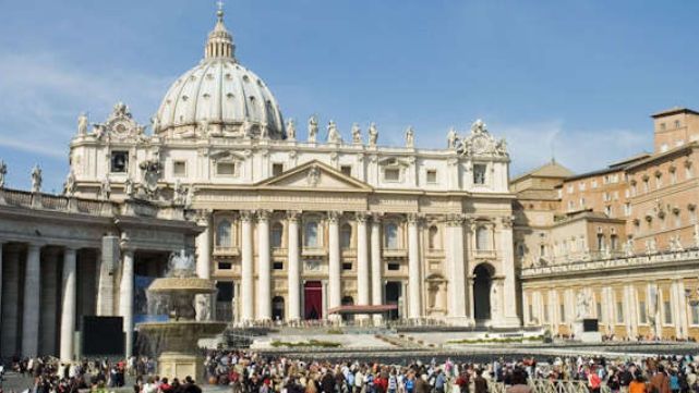 El Vaticano destacó el trabajo de la Iglesia argentina en redes sociales