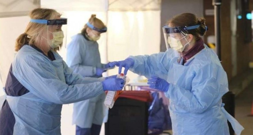 Confirmaron otras cinco muertes y 105 casos de coronavirus