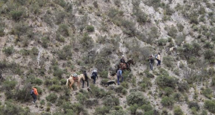 A lomo de burro,  Roxana Paulón visitó a pobladores de la precordillera