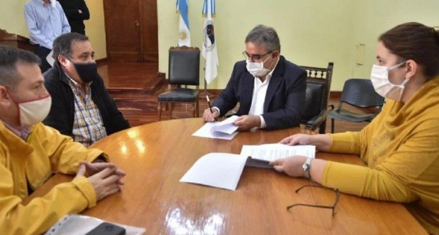 Jalil firmó convenio para control de protocolos de prevención