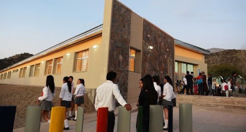 La Provincia analiza la vuelta a clases para el mes de agosto
