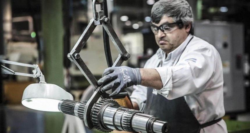 Cuarentena: más de 600 fábricas fueron autorizadas para volver a la actividad