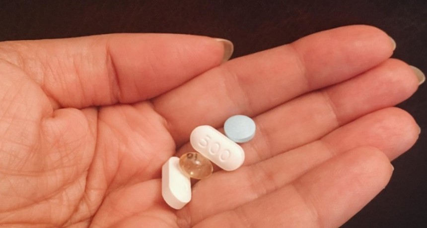  Un trío de medicamentos acelera la recuperación de varios pacientes con covid-19, según un estudio 