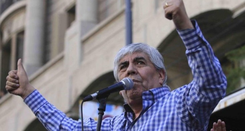 Una empresa cercana a Hugo Moyano realizó una oferta para quedarse con OCA