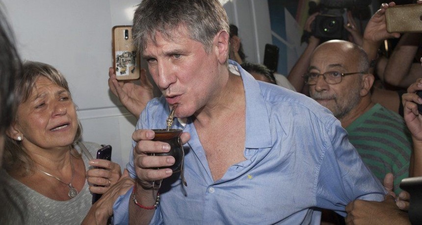 Amado Boudou continuará con prisión domiciliaria