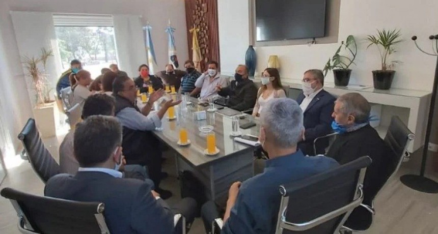 Fracasó la reunión con Jalil: La intersindical de estatales marcha en contra de la reforma del Estado y la movilidad laboral