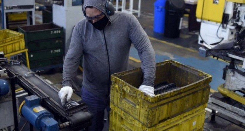 El Gobierno puso tope a la ayuda económica para pagar salarios privados