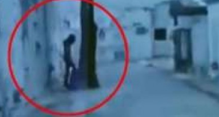 Viral: graban misteriosa aparici&oacute;n en cementerio