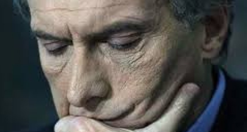 Por la econom&iacute;a, Macri sigue en ca&iacute;da libre: las diez encuestas que alarman a la Rosada