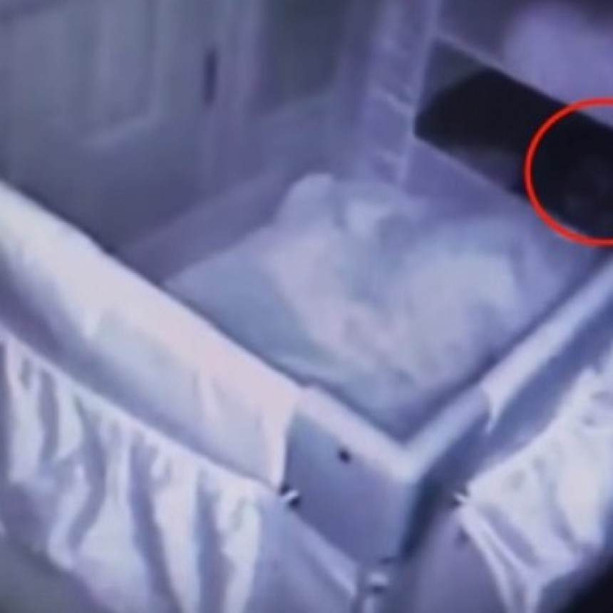 Fantasma atemoriza a un beb&eacute; en su cuna
