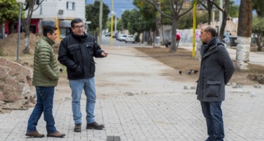 Avanza la obra de recuperaci&oacute;n de la plaza de Villa Cubas