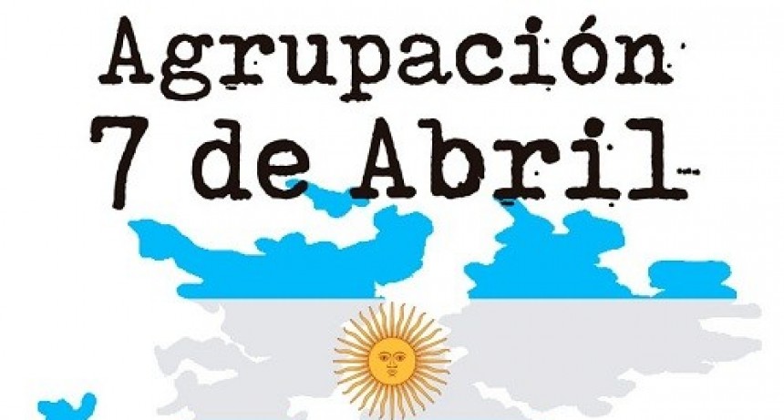 La Agrupaci&oacute;n 7 de Abril en Rosario en el homenaje a la Bandera