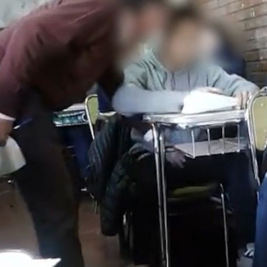 VIDEO: profesor manose&oacute; e insult&oacute; a un alumno en plena clase
