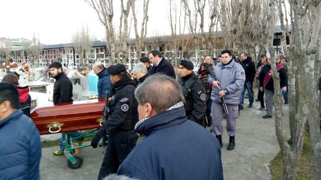 As&iacute; despidi&oacute; L&aacute;zaro B&aacute;ez a su madre: Llev&oacute; el caj&oacute;n, custodiado por agentes armados