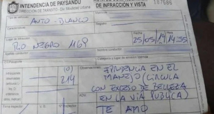 Inspector multó a conductora por circular con exceso de belleza y le iniciaron un sumario