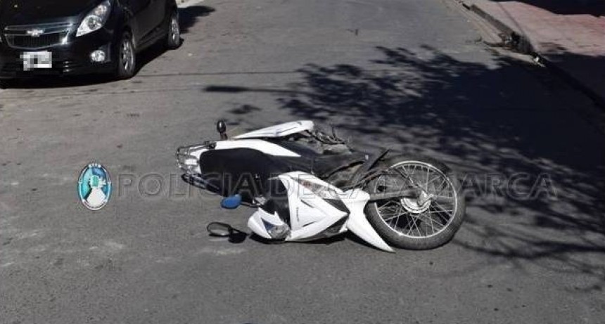 Motociclista embistió a un hombre cuando cruzaba la calle