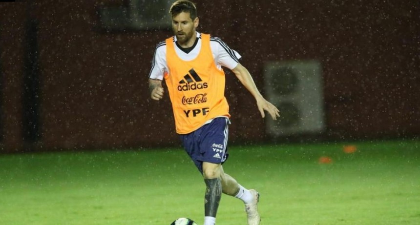 La Selección argentina se entrenó en Brasil a la espera del debut en la Copa América