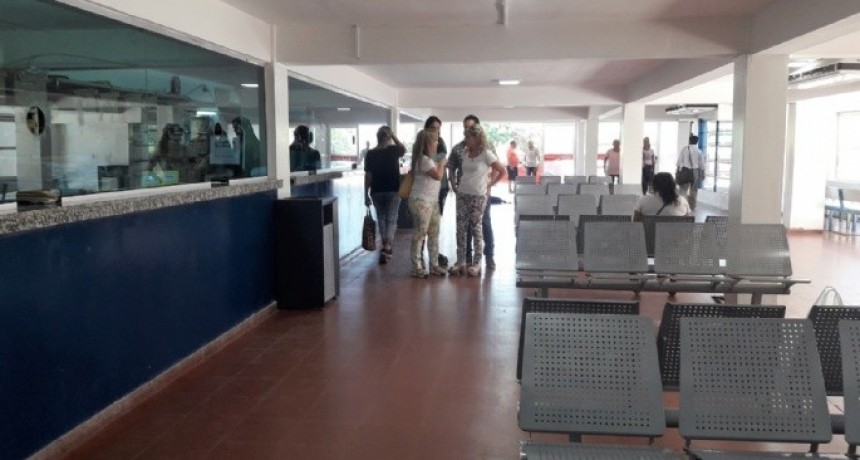 Inhumano: 12 horas de espera para un turno en el Hospital San Juan Bautista