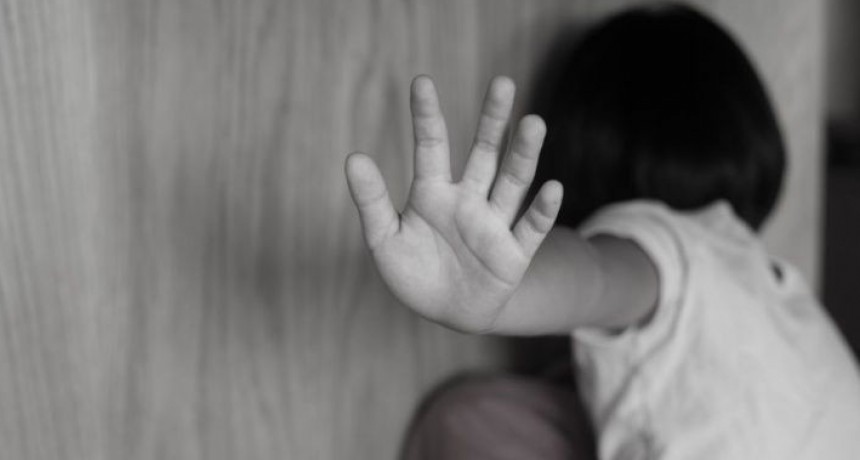 11 años de cárcel por violar a sus dos hijas