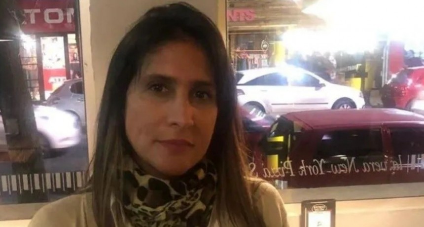 Dormía con su bebé y su mejor amiga la violó